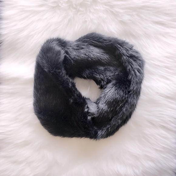Anthropologie Faux-fur Cowl Scarf - Picture 2 of 2